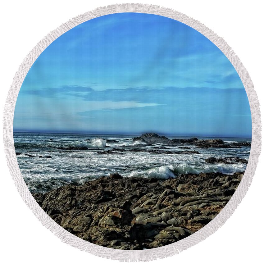 Pacific Ocean Round Beach Towel featuring the photograph Northern California Coast 7 by Maggy Marsh