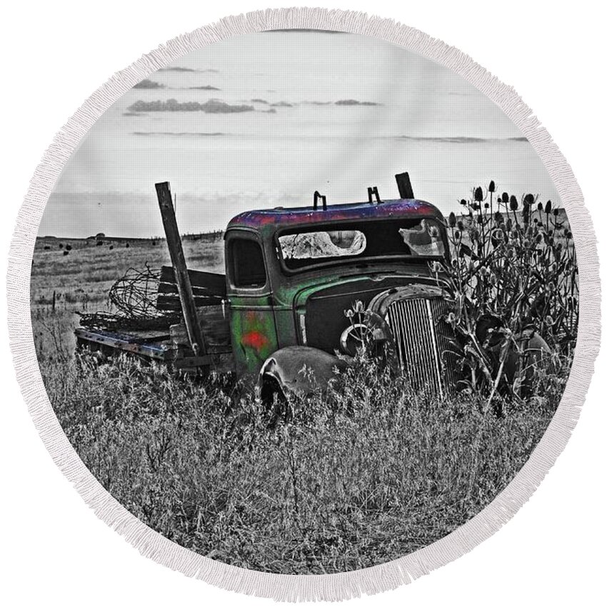 Abandon Round Beach Towel featuring the digital art Old Abandon Farm Truck by Fred Loring
