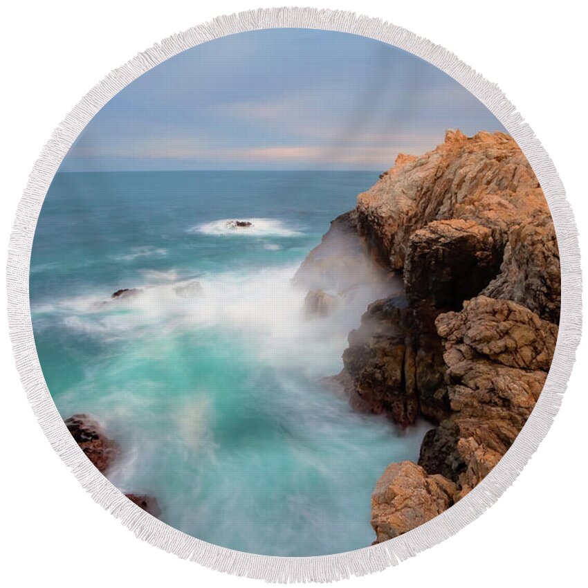 Landscape Round Beach Towel featuring the photograph On The Cliff by Jonathan Nguyen