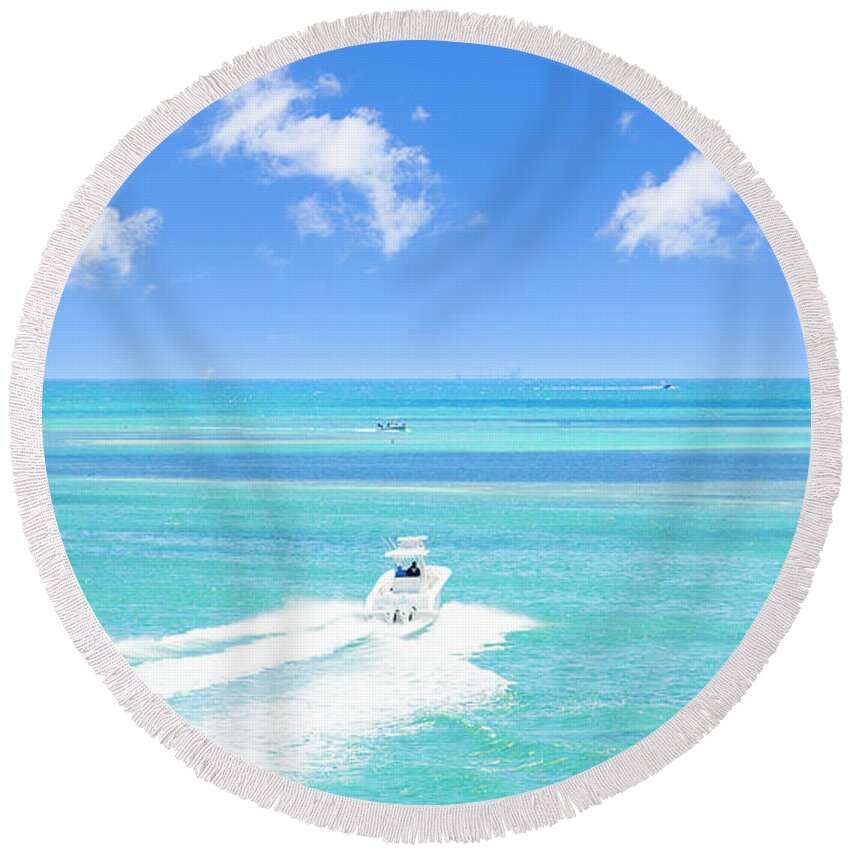 Key West Round Beach Towel featuring the photograph Outward Bound by Mark Andrew Thomas