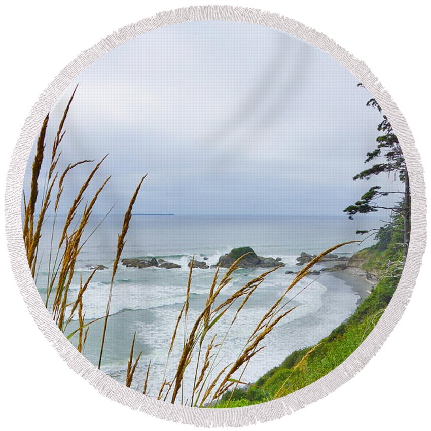 Ocean Round Beach Towel featuring the photograph Pacific Beach State Park by Bill TALICH