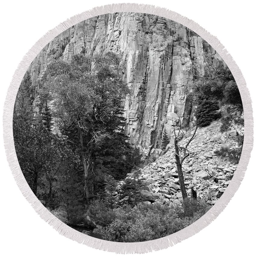 Photography Round Beach Towel featuring the photograph Palisades - Image 1095, Northern New Mexico by Richard Porter