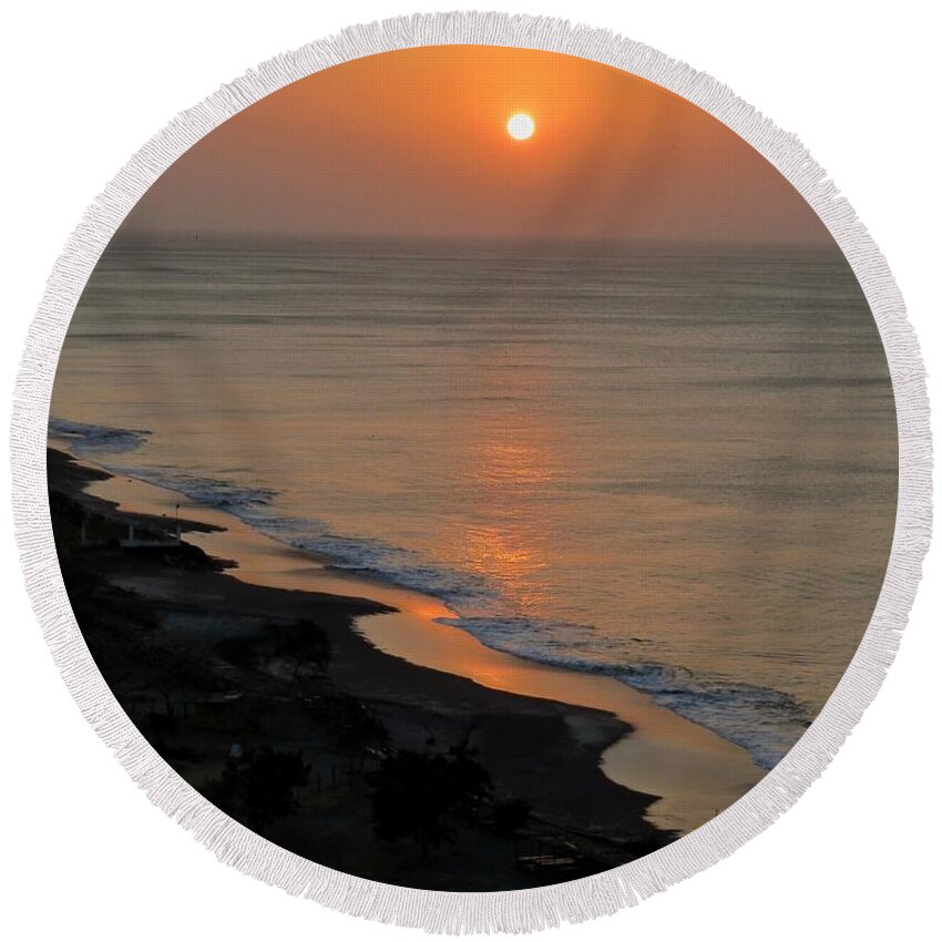 Sun Round Beach Towel featuring the photograph Pastel Sunrise by Diana Rajala