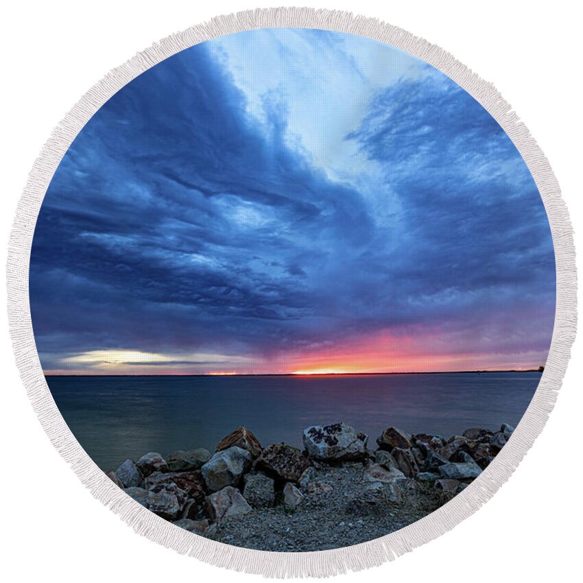 Lake Round Beach Towel featuring the photograph Peaceful Easy Feeling by KC Hulsman