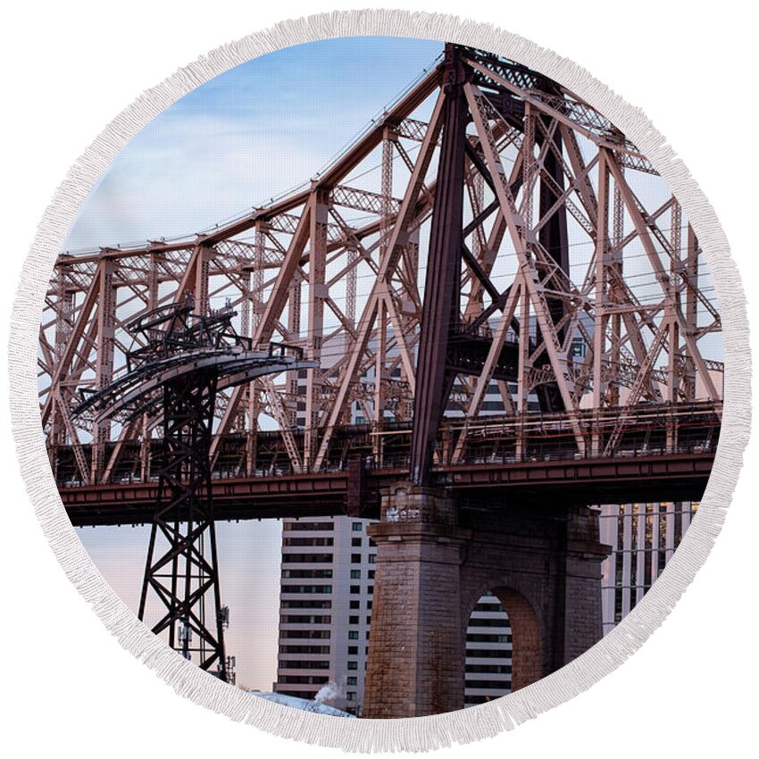 New York City Round Beach Towel featuring the photograph Queensboro Bridge by Marlo Horne