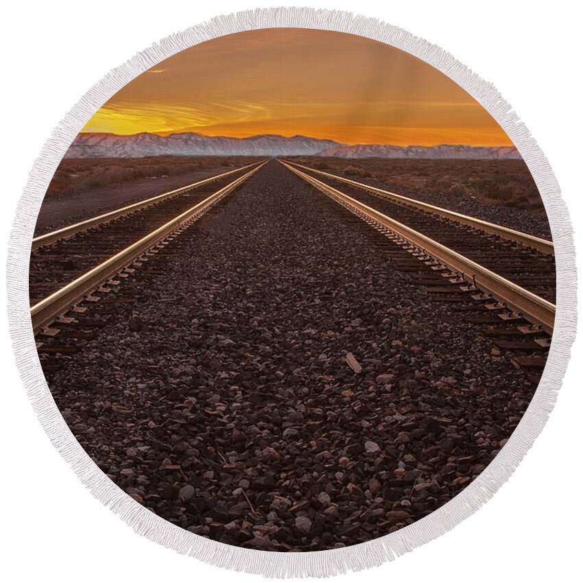 Sunset Round Beach Towel featuring the photograph Rails Into the Sunset by Mike Lee
