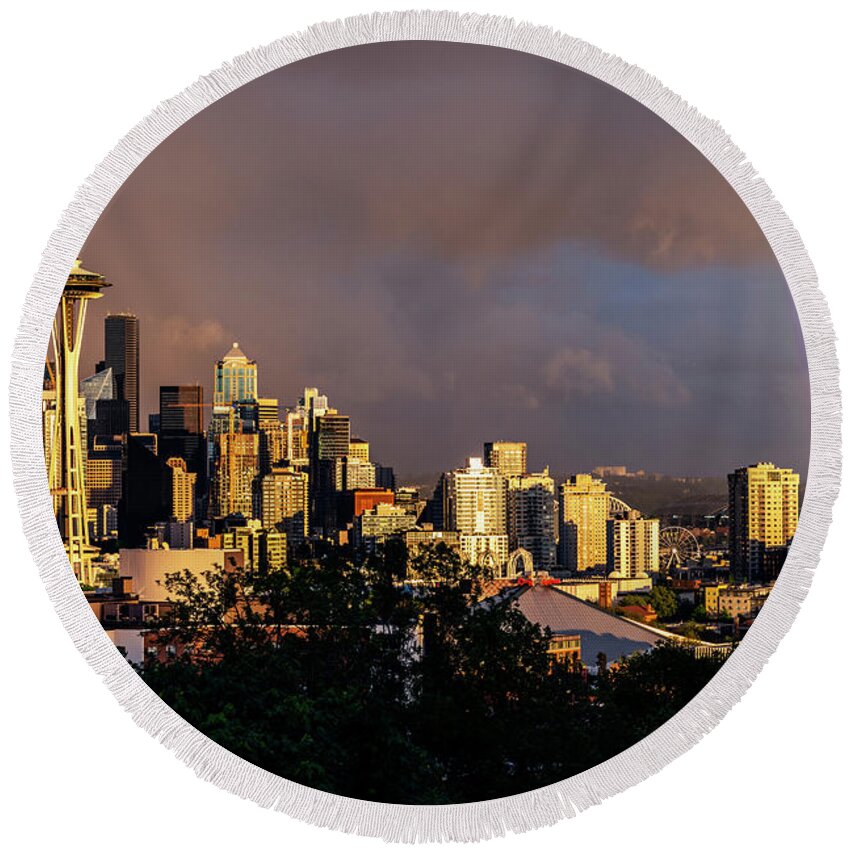 Kerry Park Round Beach Towel featuring the pyrography Rainbow in Seattle by Yoshiki Nakamura