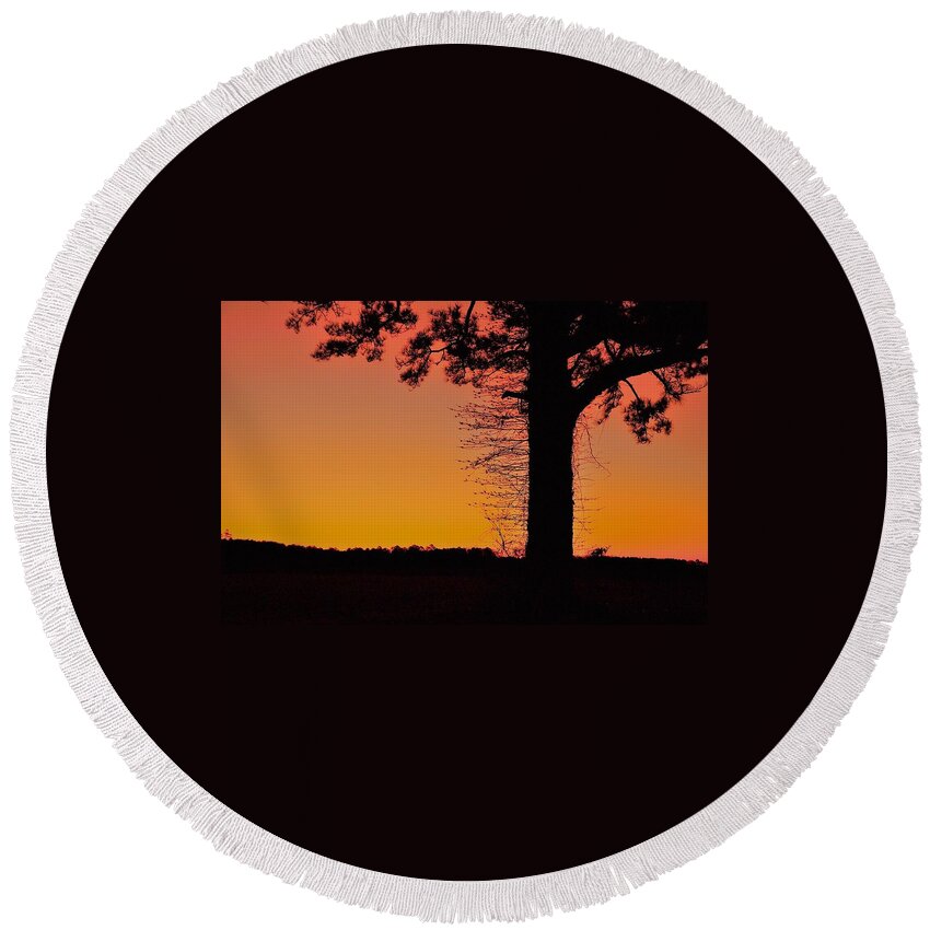 Sunrise Round Beach Towel featuring the photograph Reaching Out by Eric Towell