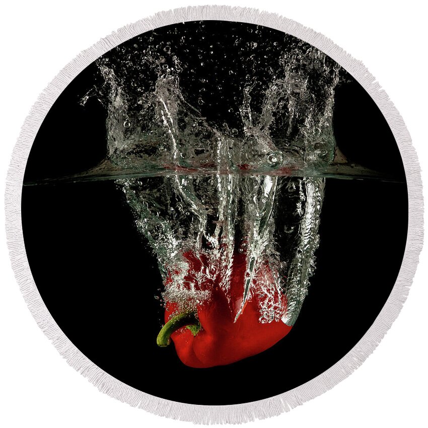 Pepper Round Beach Towel featuring the photograph Red bell pepper dropped and slashing on water by Michalakis Ppalis