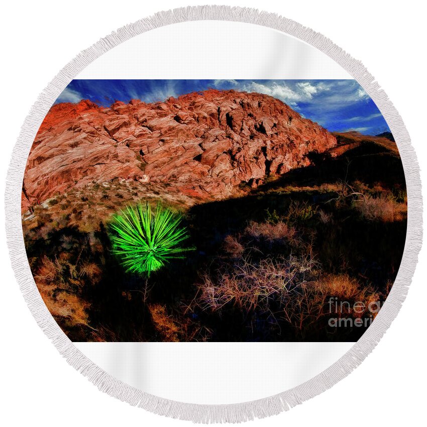 Red Rock Canyon State Park Round Beach Towel featuring the photograph Red Rock Canyon State Park A Green Life by Blake Richards