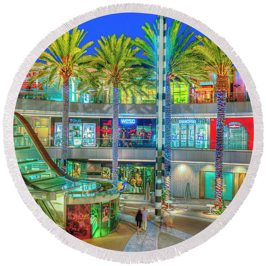Santa Monica Place Round Beach Towel featuring the photograph Retail Customer Experience by David Zanzinger