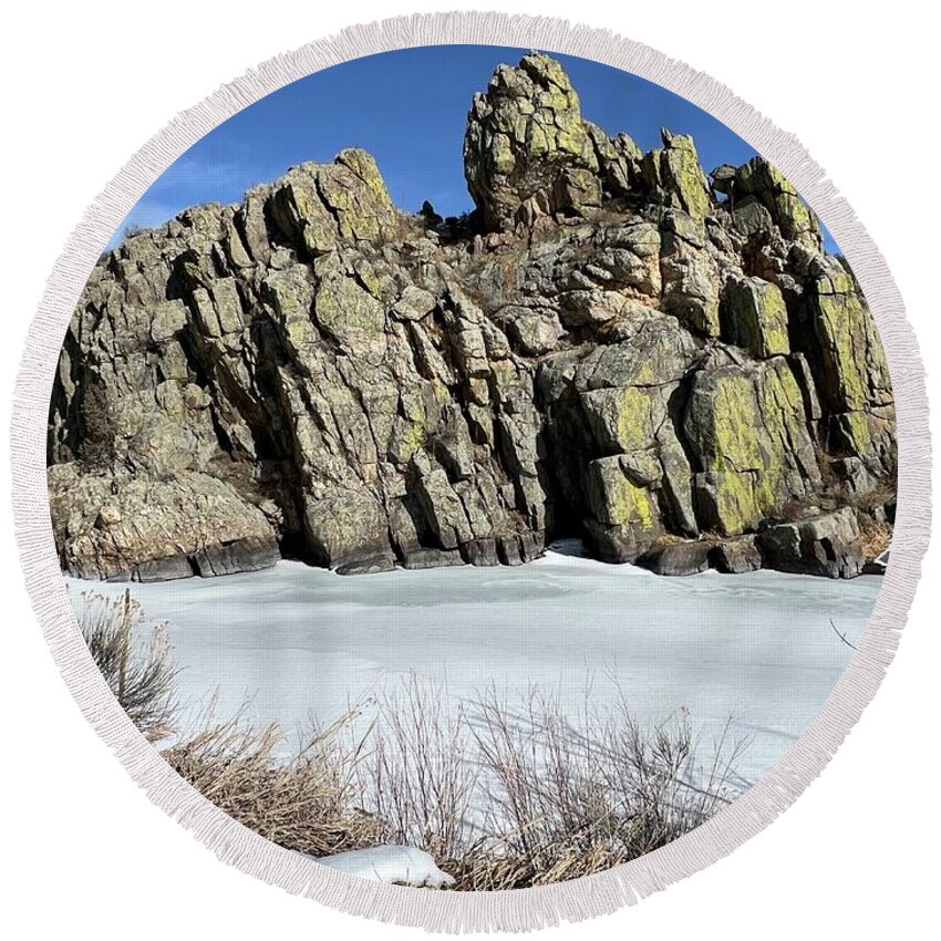 Frozen Lake Round Beach Towel featuring the photograph River Canyon in Winter by Christy Pooschke