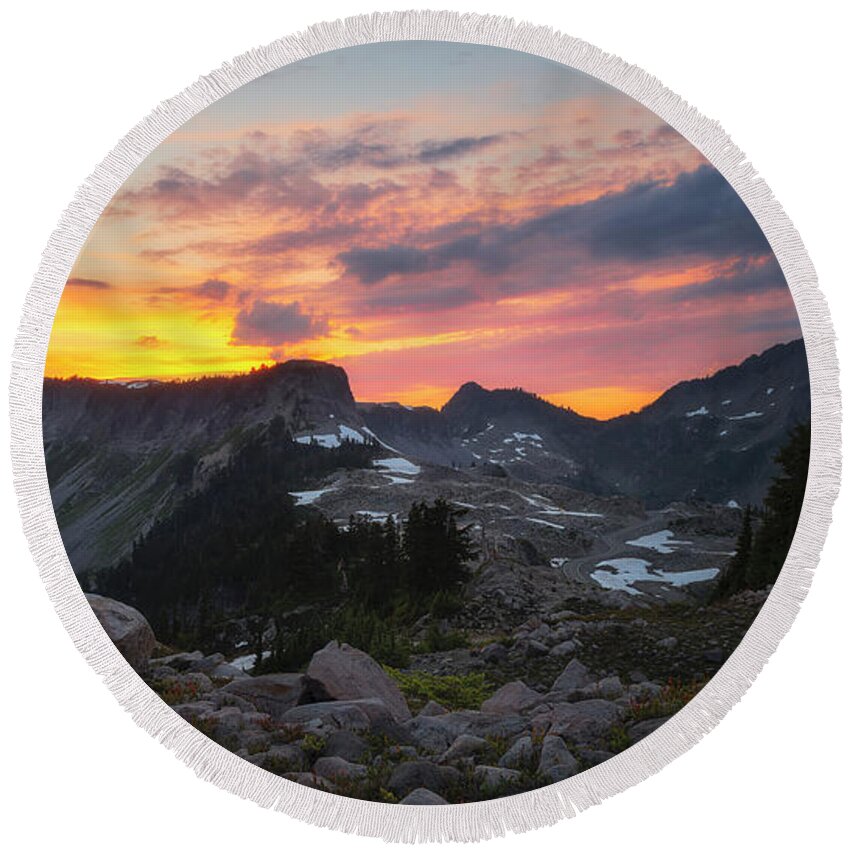 Table Mountain Round Beach Towel featuring the photograph Road to Heather Meadows by Ryan Manuel