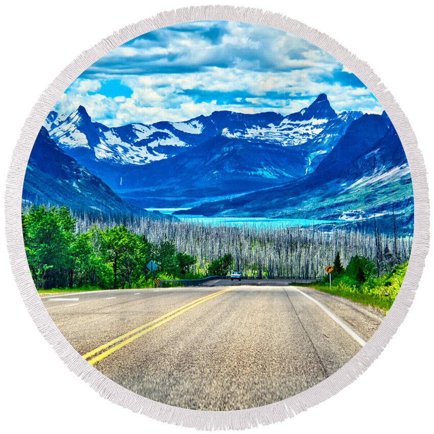 Glacier Round Beach Towel featuring the photograph Road Trip by Judy Cuddehe