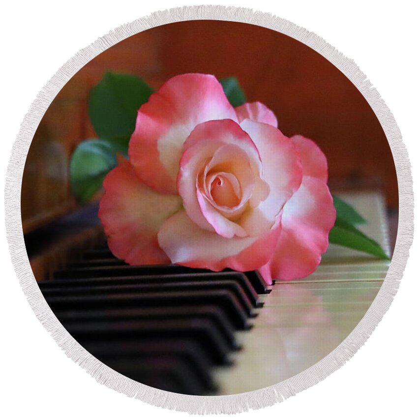 Rose Round Beach Towel featuring the photograph Rose on Piano 1614b by Jack Schultz
