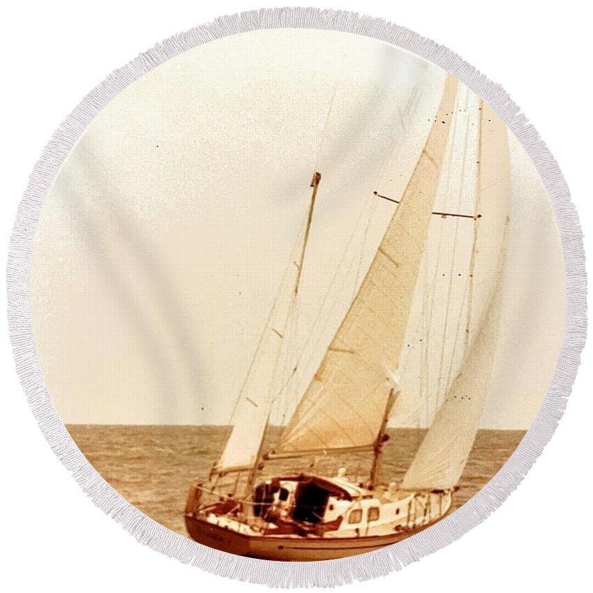 Sailing Round Beach Towel featuring the photograph Sailing by John Anderson