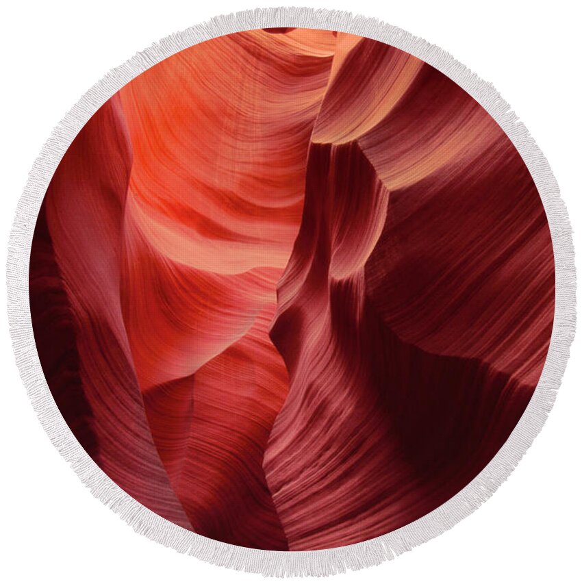 Dave Welling Round Beach Towel featuring the photograph Sandstone Walls Lower Antelope Slot Canyon Arizona by Dave Welling