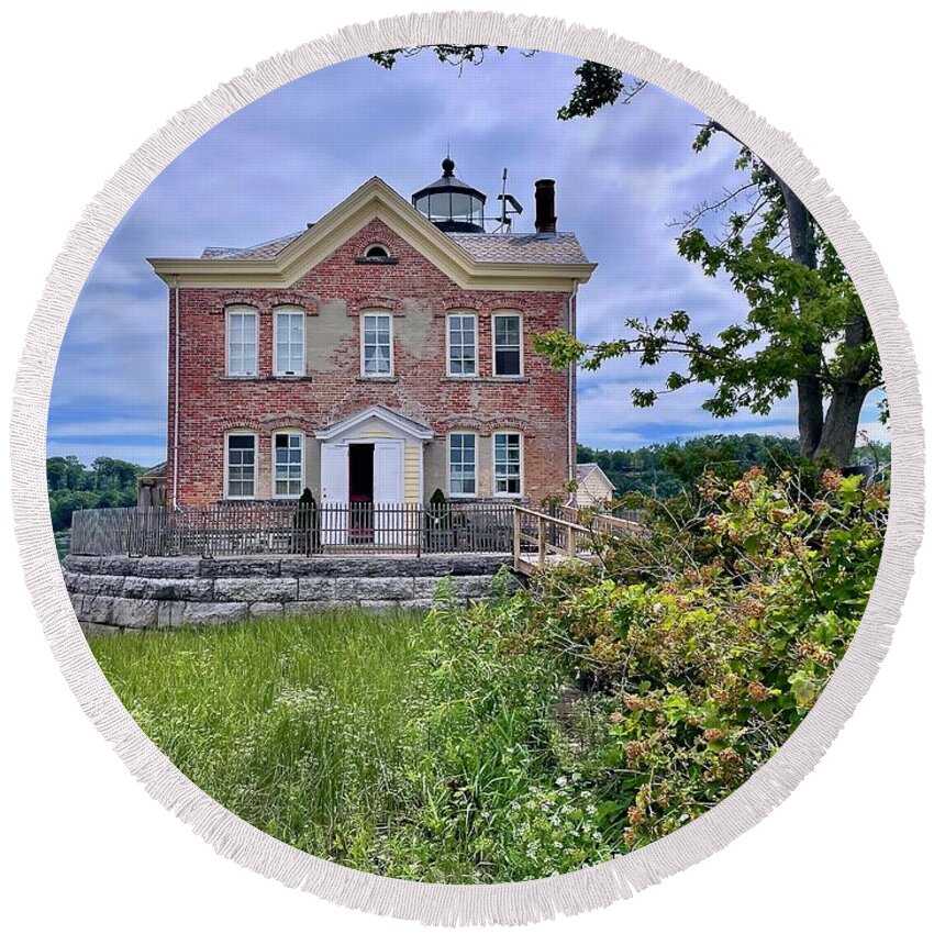 #lighthouses Round Beach Towel featuring the photograph Saugerties Lighthouse by Cornelia DeDona