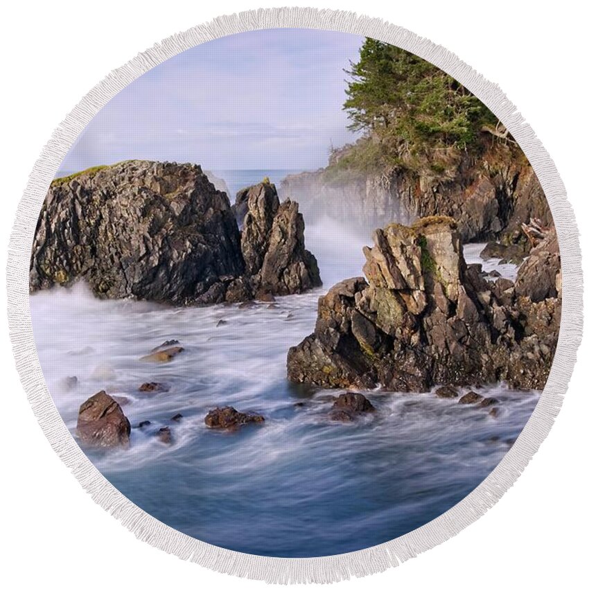 Landscape Round Beach Towel featuring the photograph Sheringham Point Lighthouse Waves by Allan Van Gasbeck