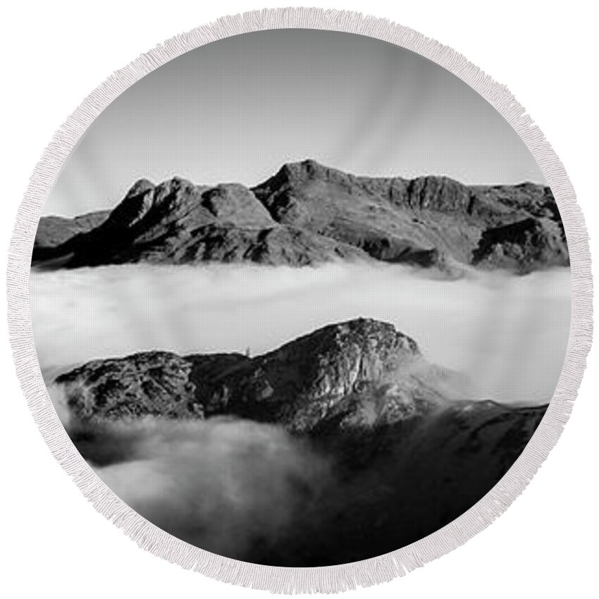 Panorama Round Beach Towel featuring the photograph Side Pike Cloud Inversion Lake Dsitrict Black and white by Sonny Ryse