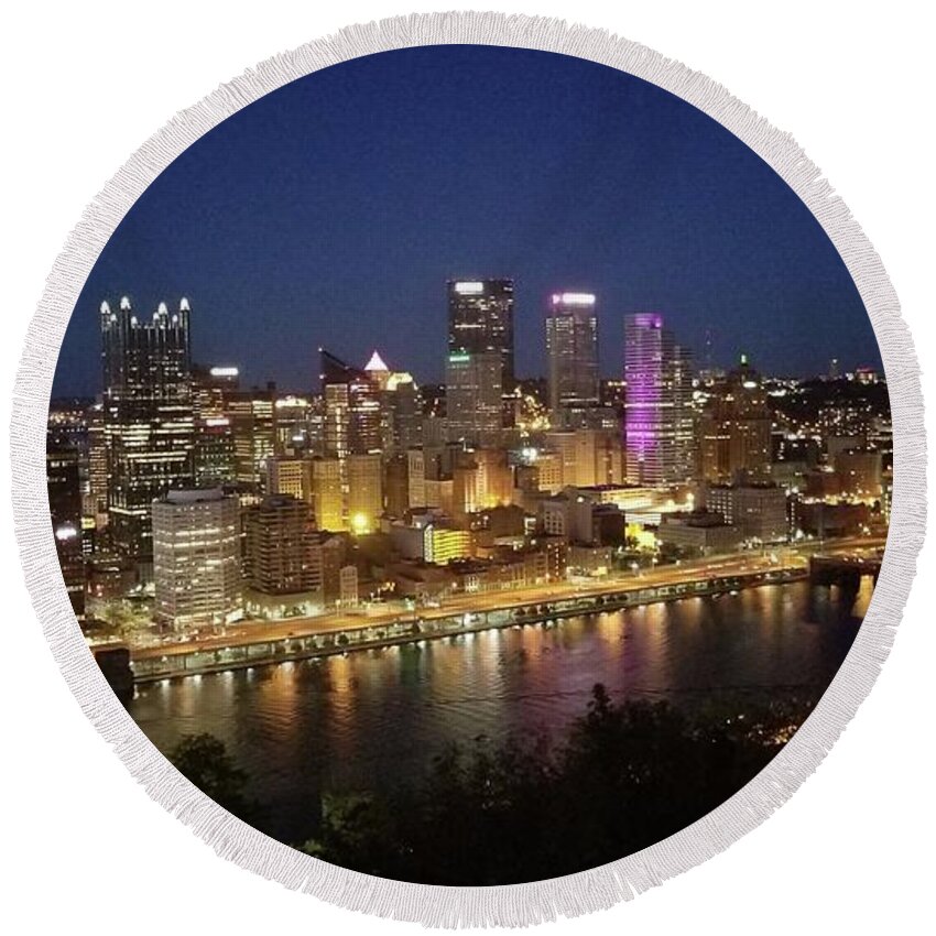 Skyline Round Beach Towel featuring the photograph Skyline of Pittsburgh, PA by Pour Your heART Out Artworks