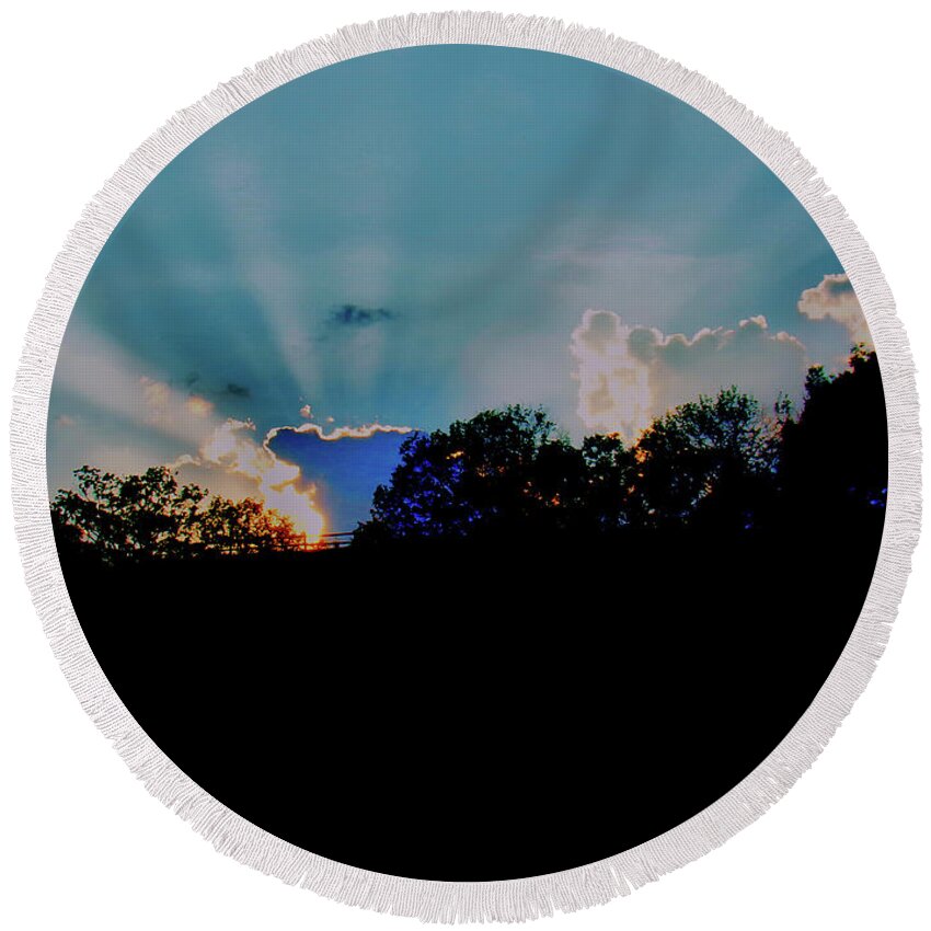 Sunset Round Beach Towel featuring the photograph Streaming Sunset by Christopher Reed