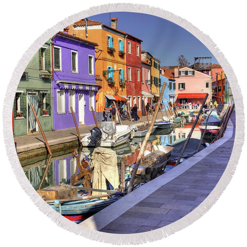 Italy Round Beach Towel featuring the photograph Strolling Around Burano - Venice - Italy by Paolo Signorini