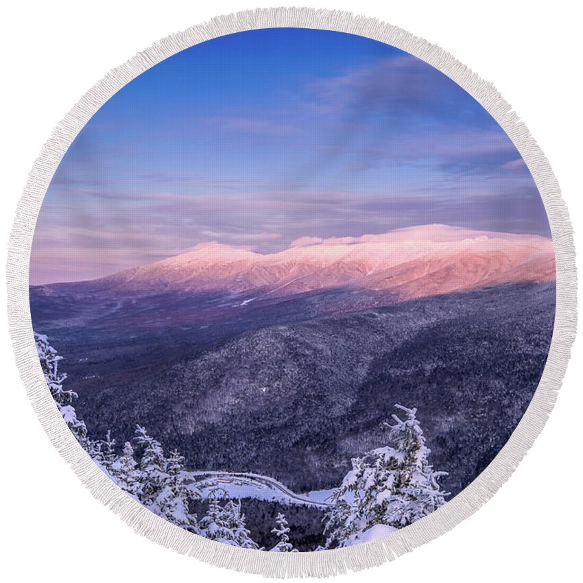 Highland Center Round Beach Towel featuring the photograph Summit Views, Winter On Mt. Avalon by Jeff Sinon