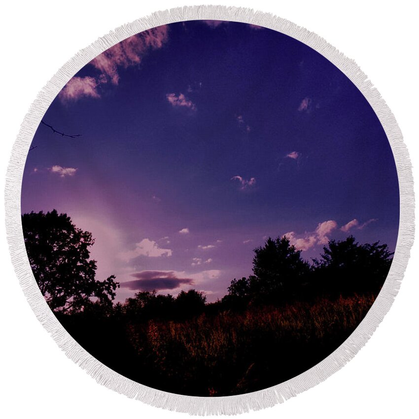 Sundown Round Beach Towel featuring the photograph Sundown in the Field by Christopher Reed