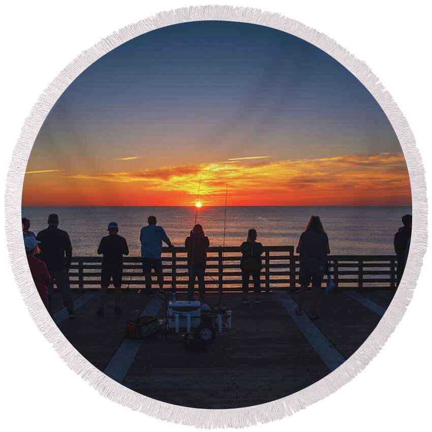 Atlantic Ocean Round Beach Towel featuring the photograph Sunrise Gathering at Jacksonville Beach Pier by Kim Seng