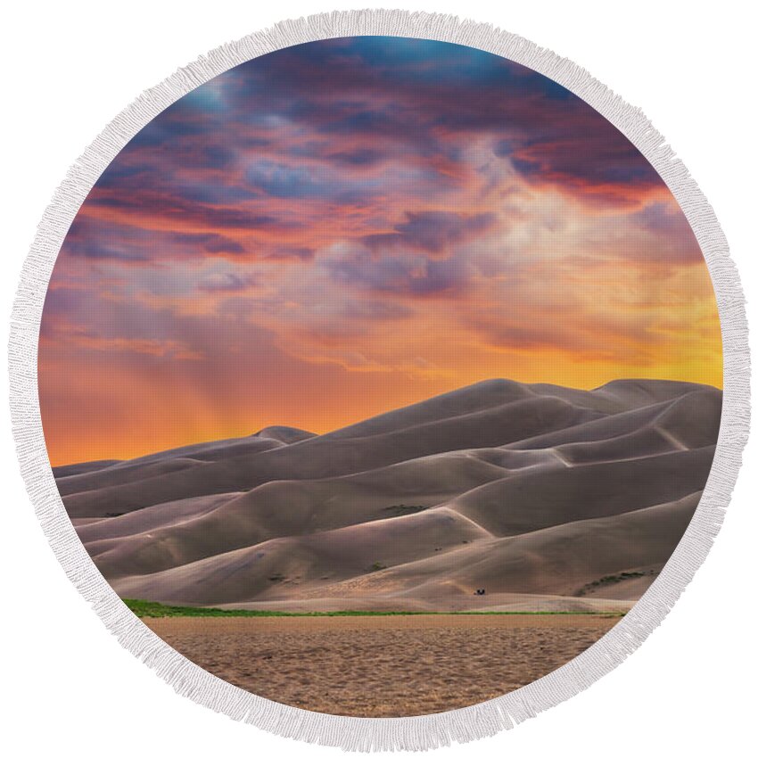 Great Sand Dunes National Park Round Beach Towel featuring the photograph Sunset At the Dunes by Darren White