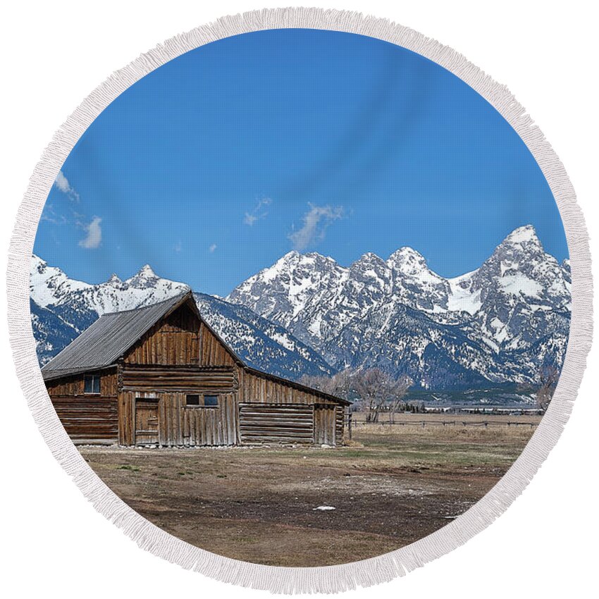 Wyoming Round Beach Towel featuring the photograph T.A. Moulton Barn Clear by Jermaine Beckley