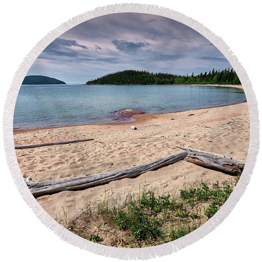 Coast Round Beach Towel featuring the photograph The Cove by Doug Gibbons