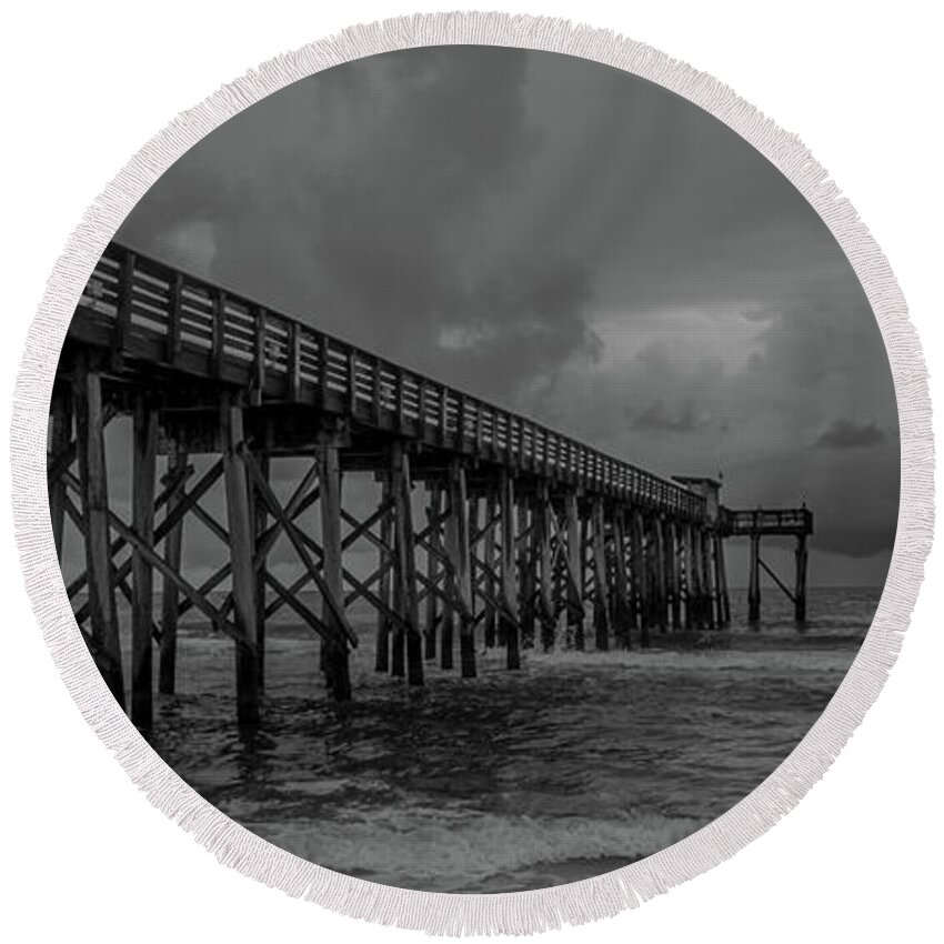 Ocean Round Beach Towel featuring the photograph The Pier by Jamie Tyler