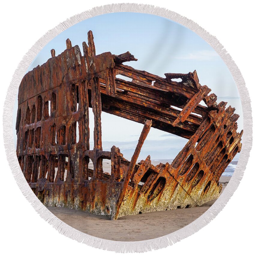 2019 Round Beach Towel featuring the photograph The Wreck of the Peter Iredale by Gerri Bigler
