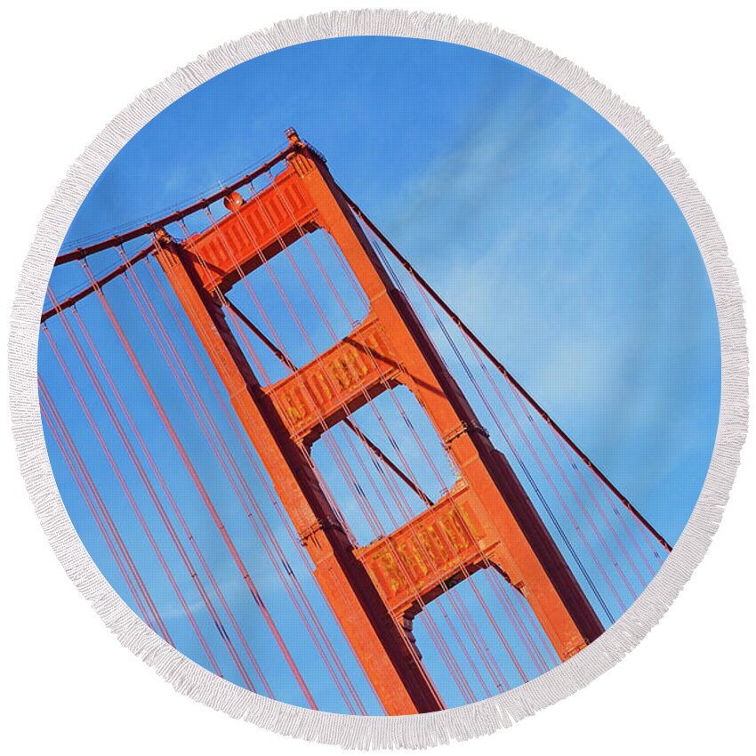 Golden Gate Bridge Round Beach Towel featuring the photograph Towering Golden Gate by Melanie Alexandra Price