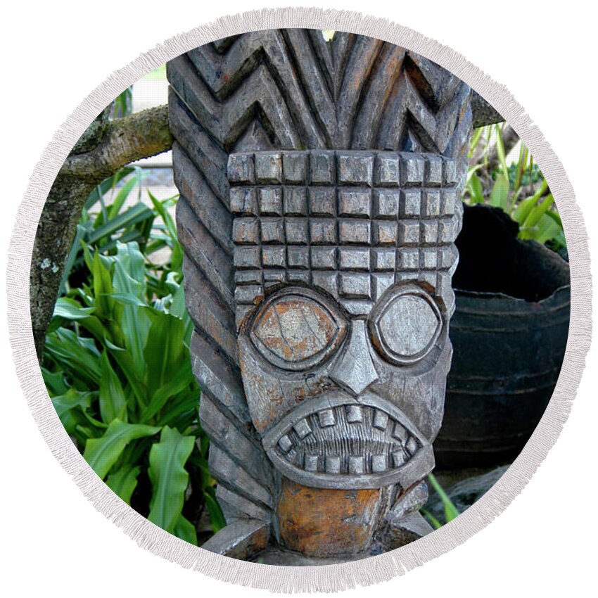 Statue Round Beach Towel featuring the photograph Traditional Hawaiian totem by Gunther Allen