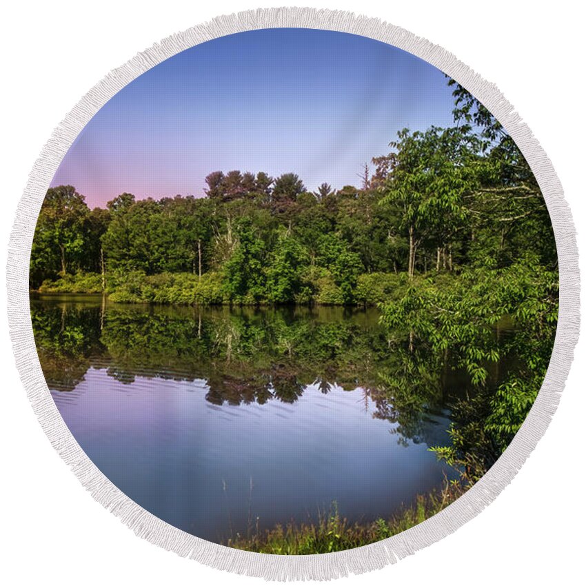 Twilight Round Beach Towel featuring the photograph Twilight at Price Lake by Shelia Hunt