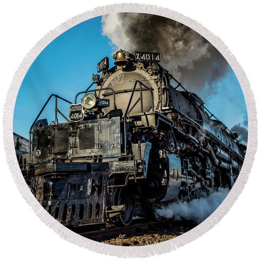 Train Round Beach Towel featuring the photograph Union Pacific 4014 Big Boy in Color by David Morefield