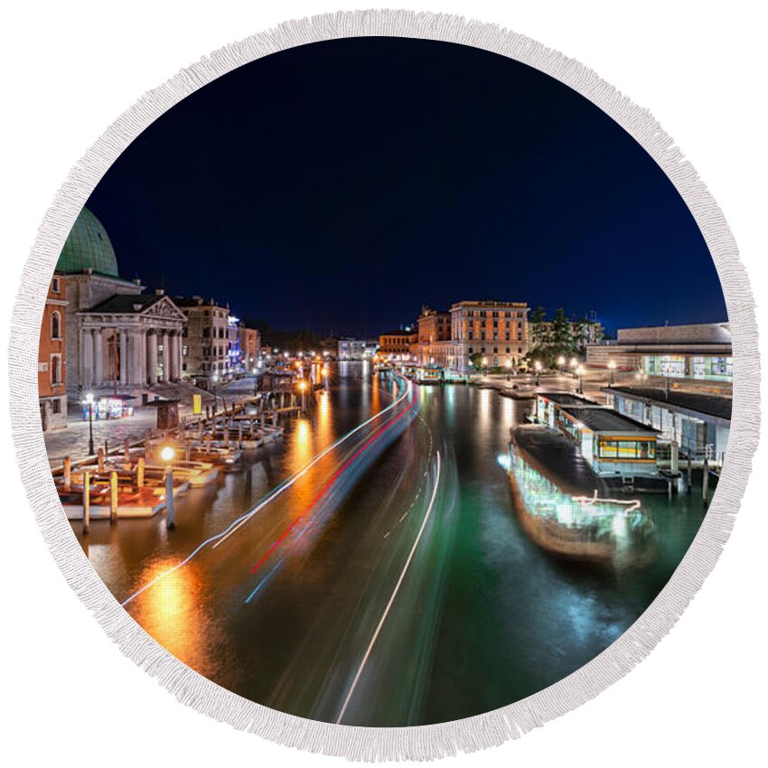 Bridge Round Beach Towel featuring the photograph Venice view from Ponte degli Scalzi by The P