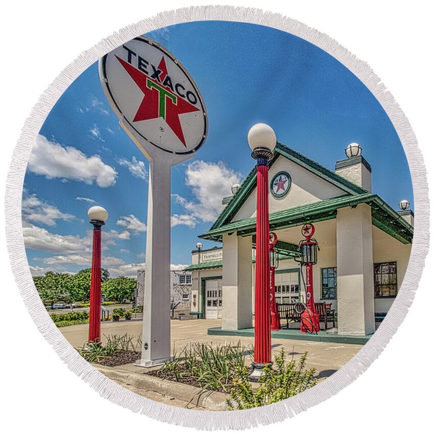 Fairfield Foundation Round Beach Towel featuring the photograph Vintage Texaco Station by Jerry Gammon