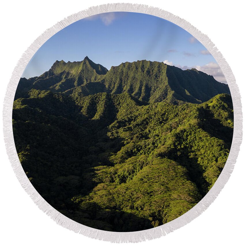 Cook Islands Round Beach Towel featuring the photograph Volcanic mountains of the interior of Rarotonga, in the Cook isl by Didier Marti
