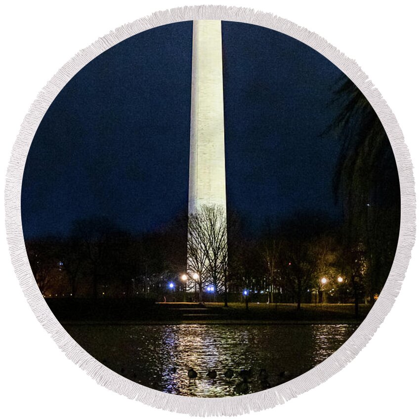 Washington D.c. Round Beach Towel featuring the digital art Washington Monument by SnapHappy Photos