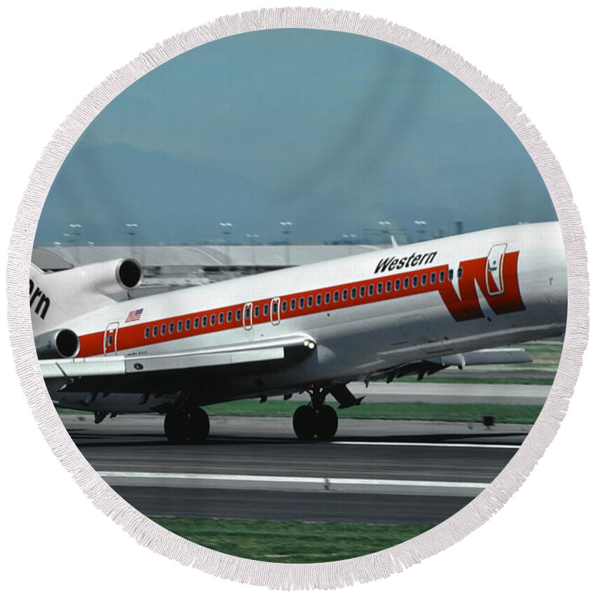 Western Airlines Round Beach Towel featuring the photograph Western Airlines Boeing 727 by Erik Simonsen