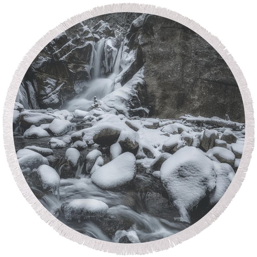Waterfall Round Beach Towel featuring the photograph Winter At Boulder Falls by Darren White