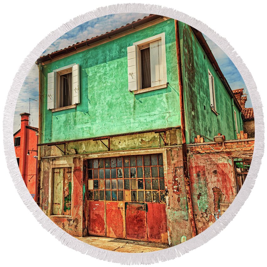 Houses Round Beach Towel featuring the photograph Wonderful house in Burano by The P