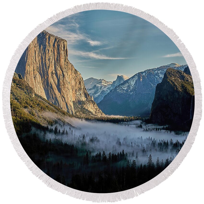 Jon Glaser Round Beach Towel featuring the photograph Yosemite Valley Viewpoint by Jon Glaser