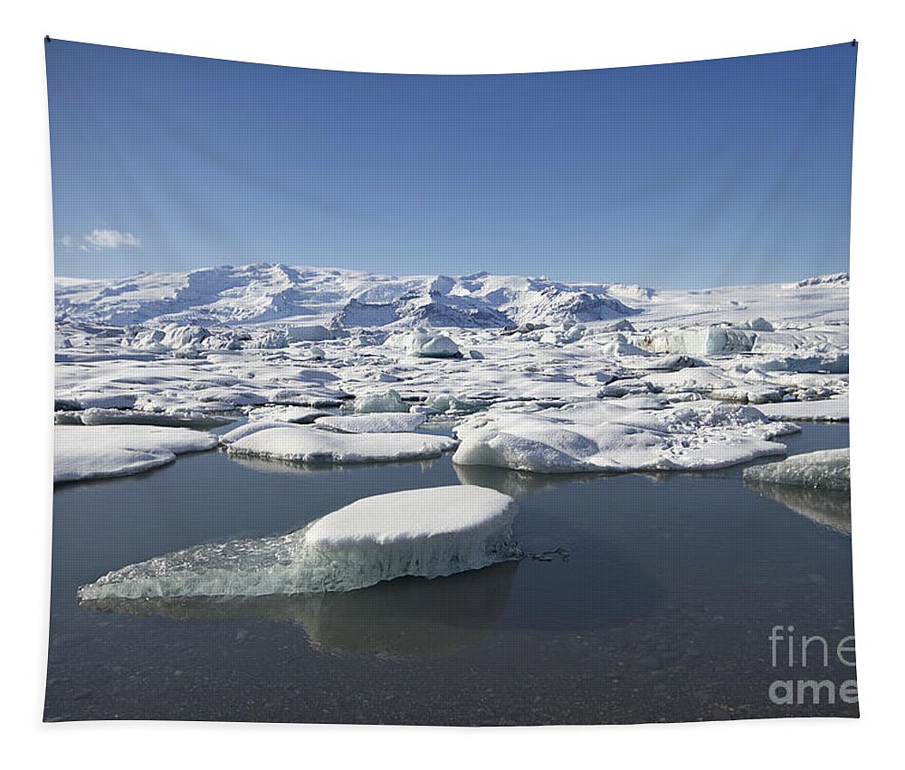 J�kuls�rl�n Tapestry featuring the photograph Frozen Paradise by Evelina Kremsdorf