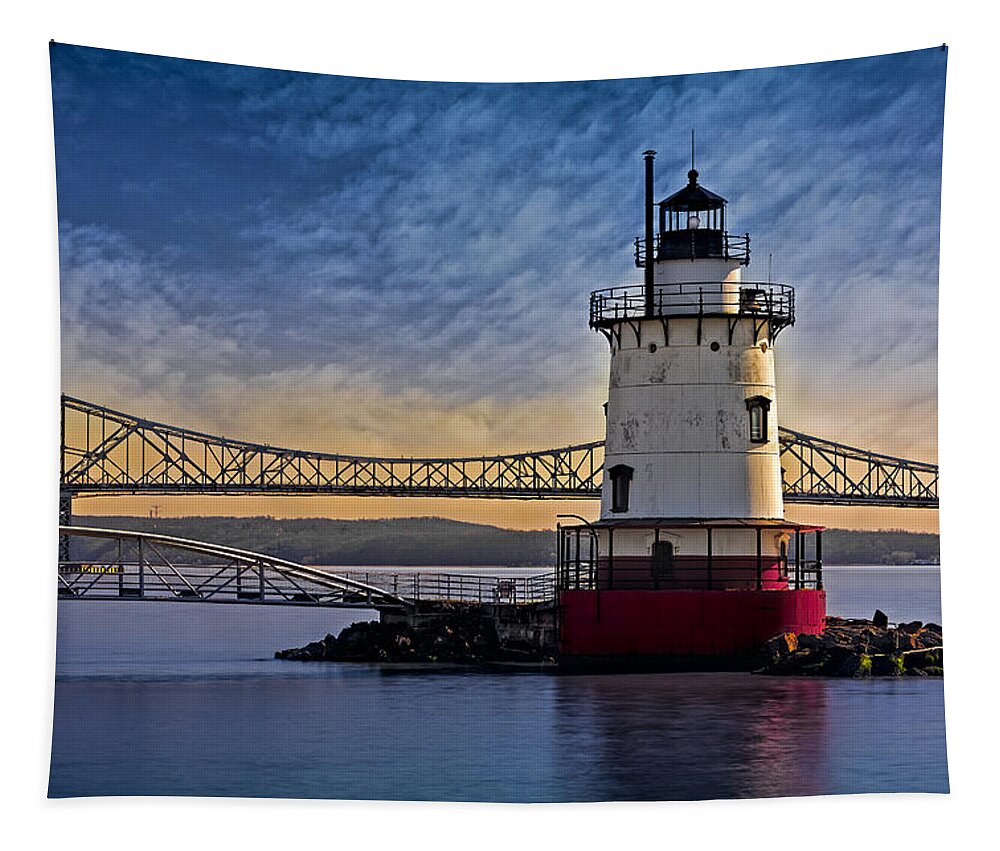Tappanzee Tapestry featuring the photograph Tarrytown Light by Susan Candelario