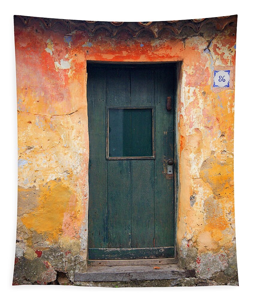 Colonia Del Sacramento Tapestry featuring the photograph The door by Bernardo Galmarini